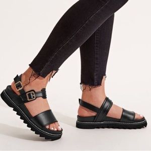 Open toe buckle strap midform sandals